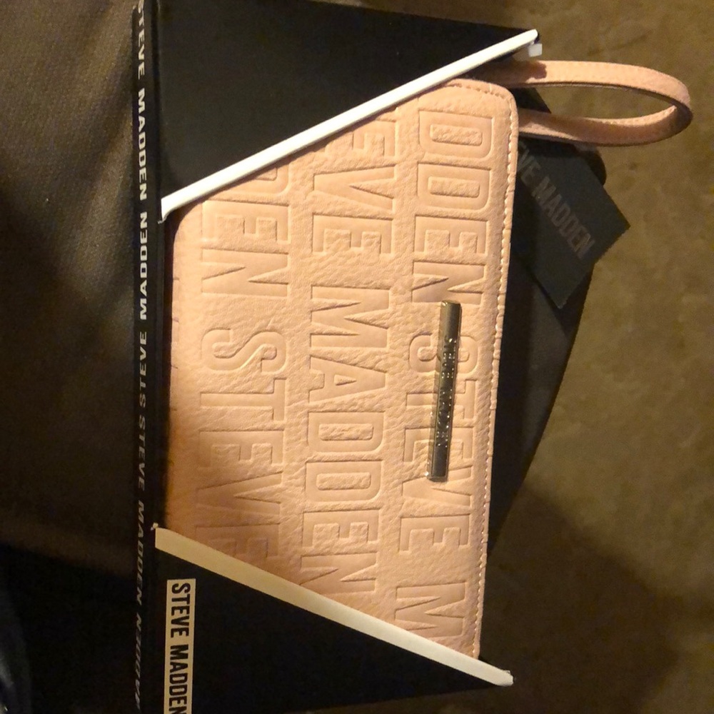 Steven madden wallet with loop pink nwt
